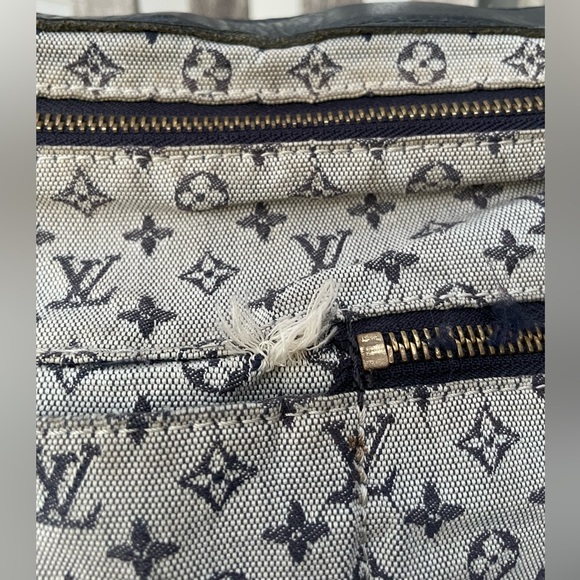 Louis Vuitton Mini Lin Sac A Maman Messenger Bag - Picture 6 of 16